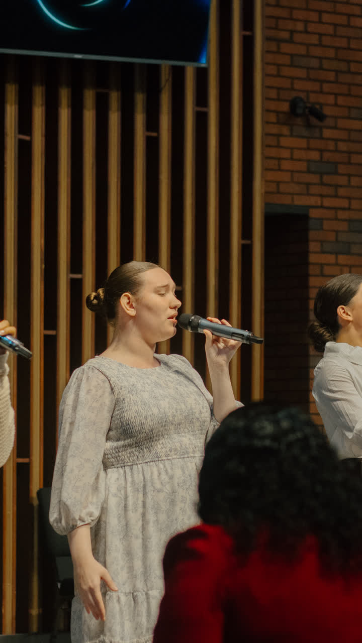 A singer leading on Tuesday night